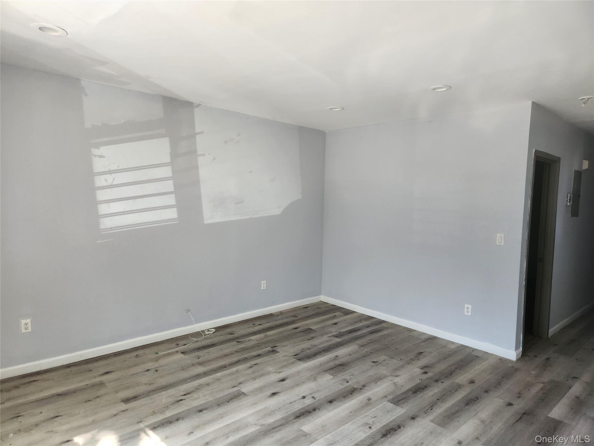459 S 5th Avenue – For Sale photo 4