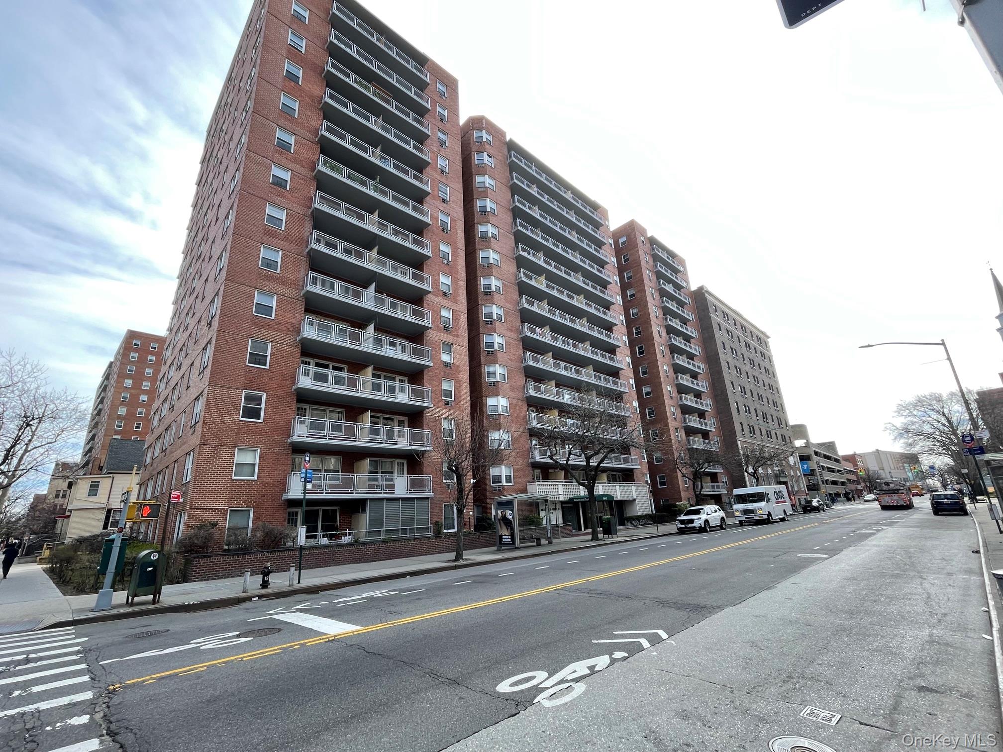 89-15 Parsons Boulevard, Unit 7D photo 4