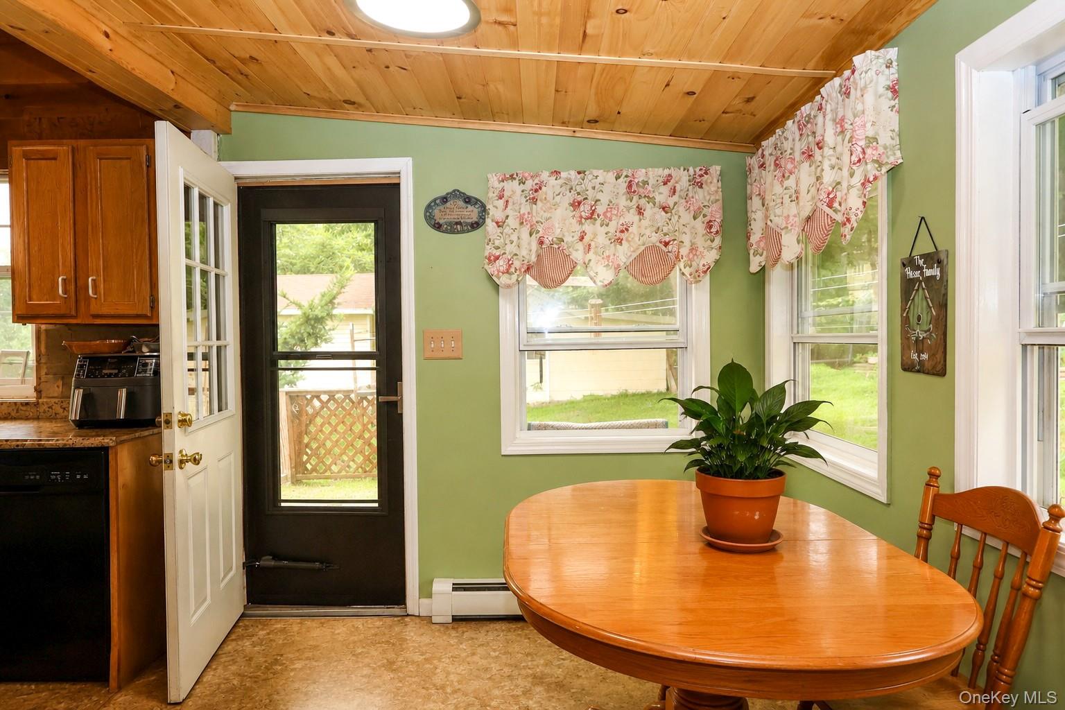 23 Grandview Trail – For Sale photo 3