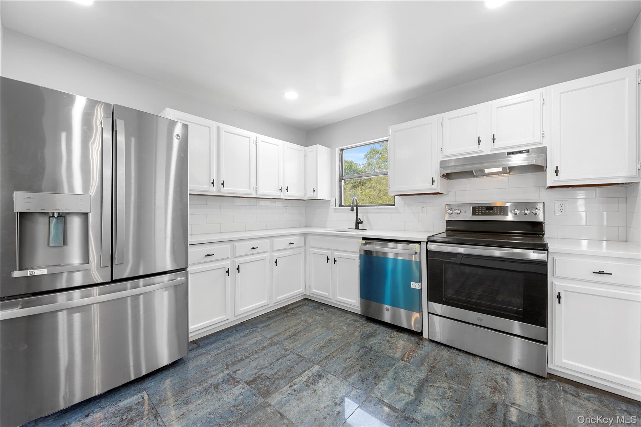 25 Marshall Street – For Sale photo 17