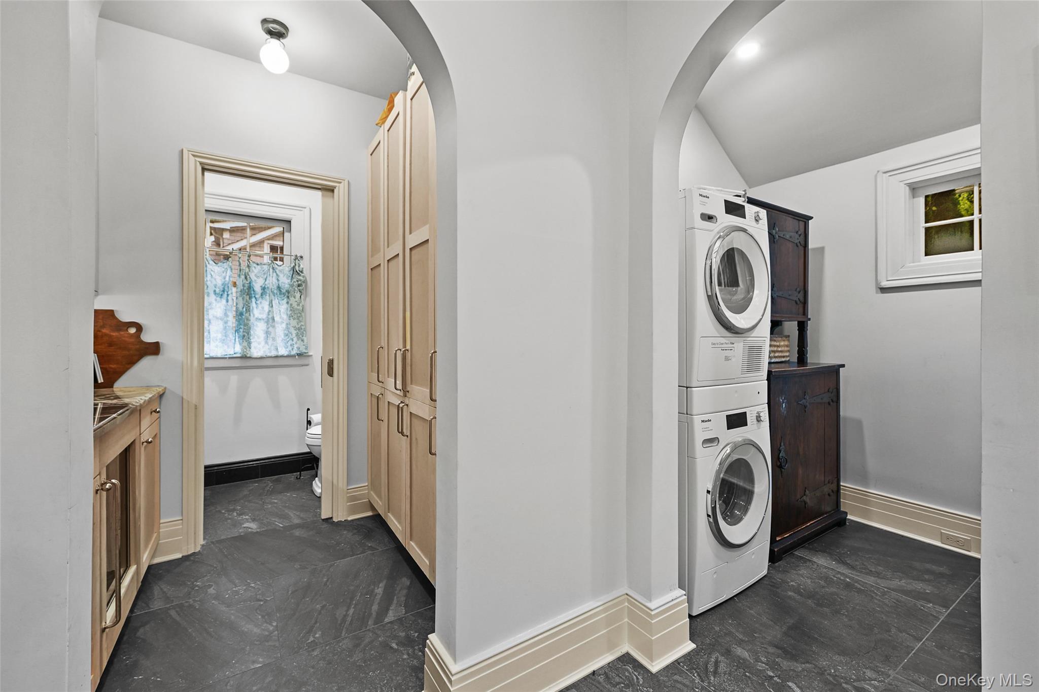 11 Maple Avenue – For Rent photo 33