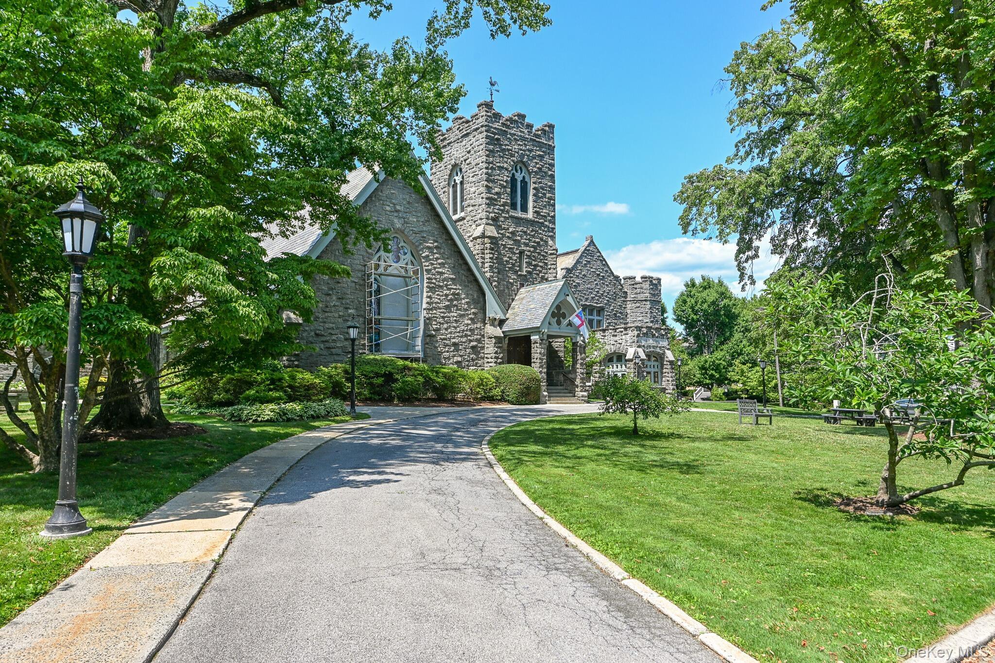 11 Maple Avenue – For Rent photo 16
