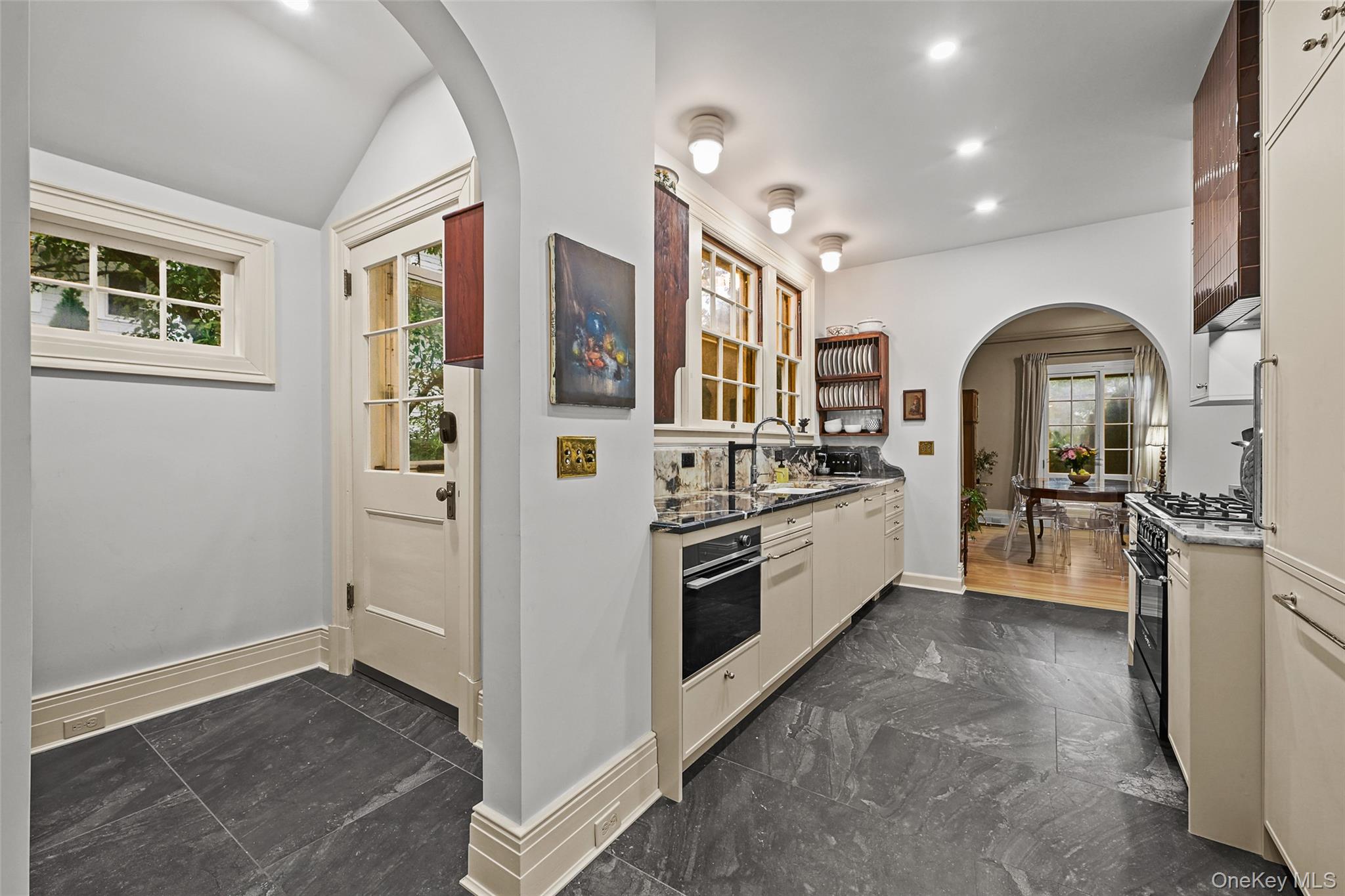 11 Maple Avenue – For Rent photo 36