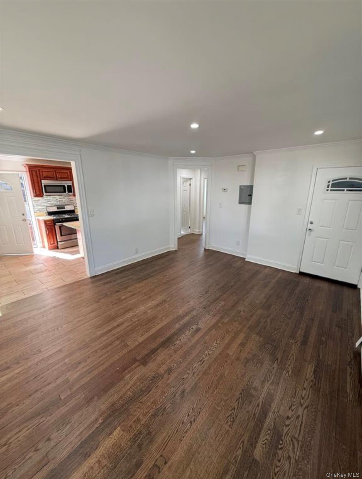 134 Scranton Avenue – For Rent photo 6