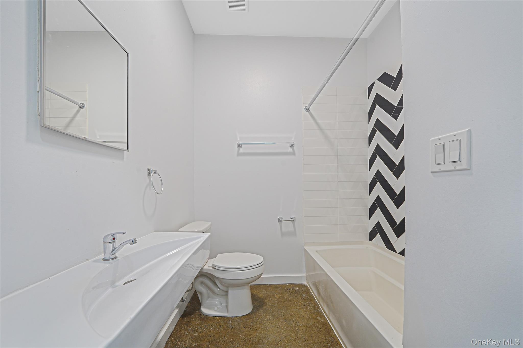 1106 Halsey Street – For Sale photo 4