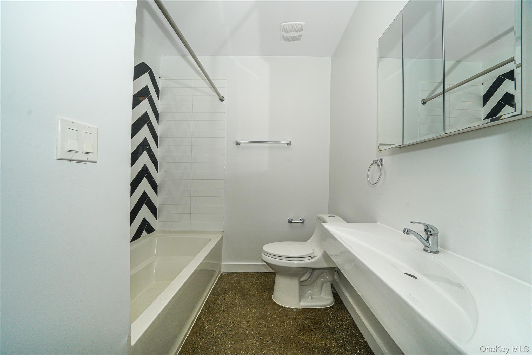 1106 Halsey Street – For Sale photo 39
