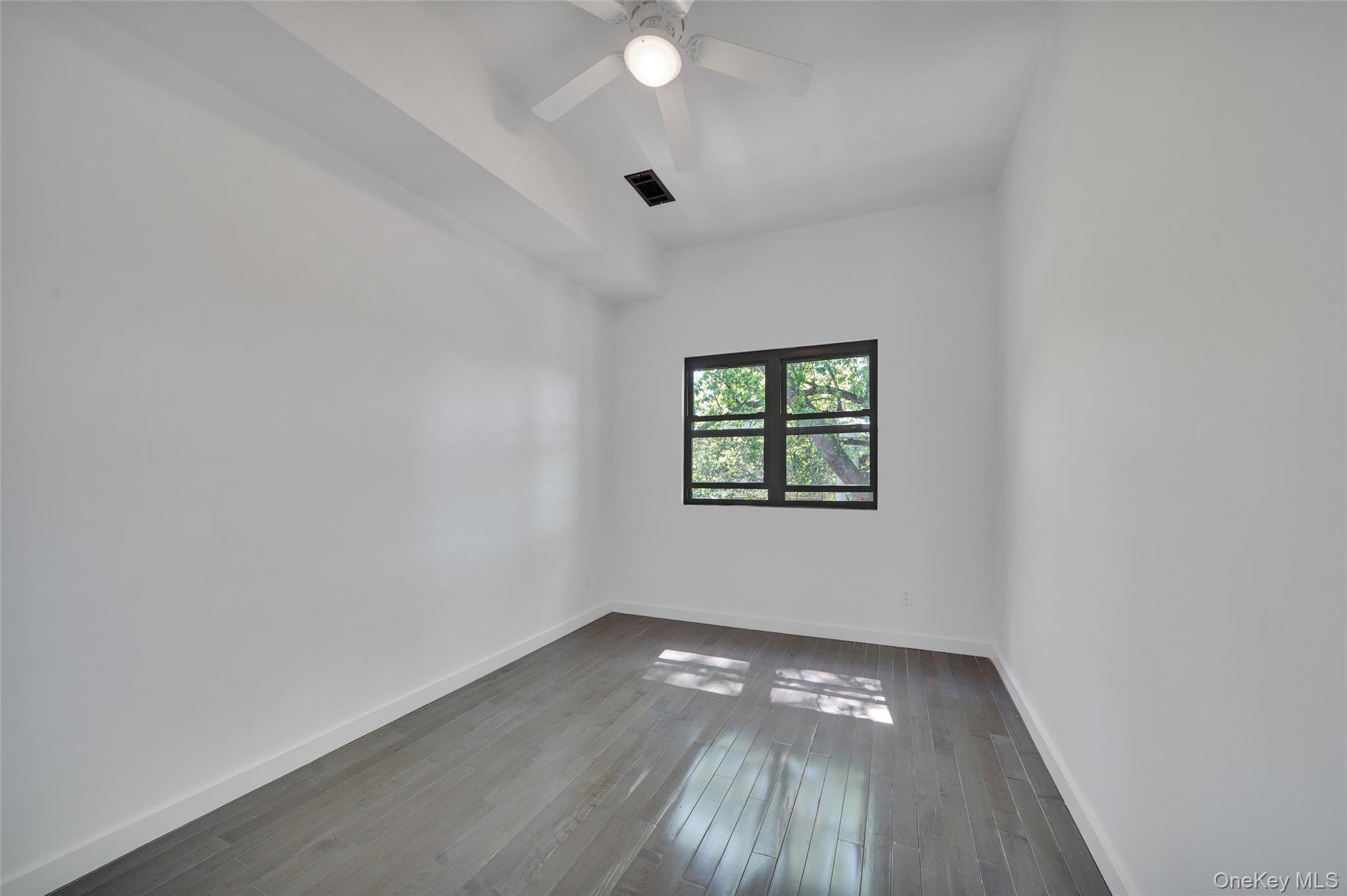 1106 Halsey Street – For Sale photo 21