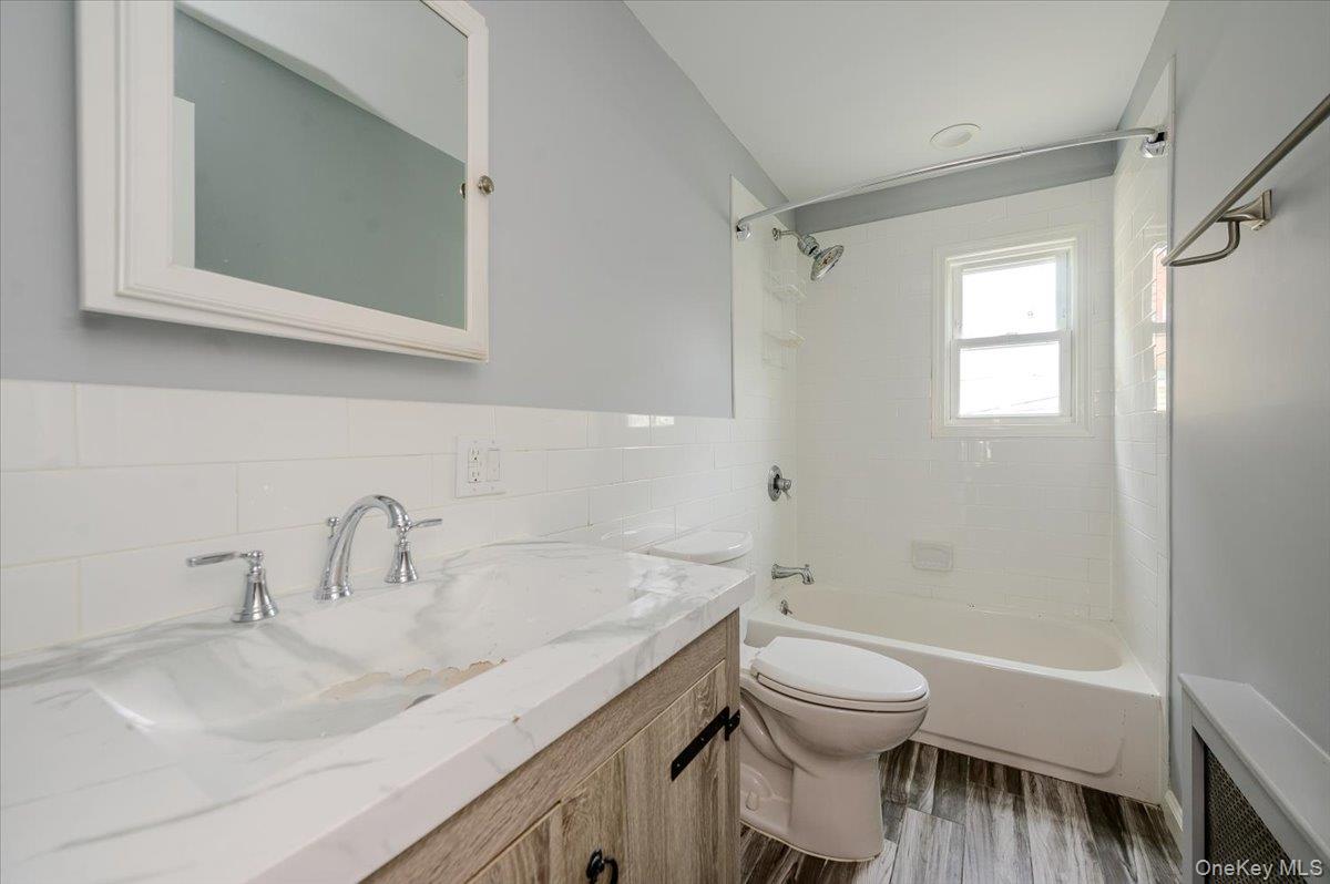 450 E Broadway, Unit Main photo 11