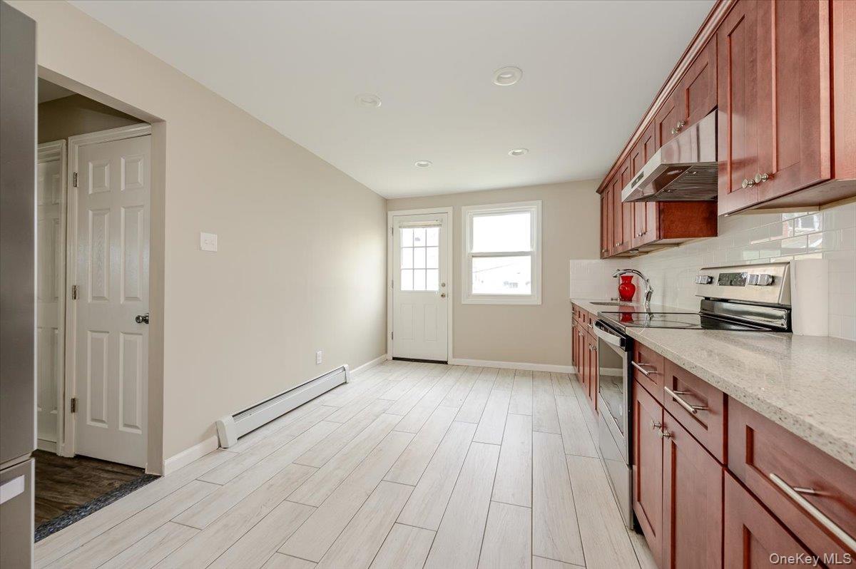 450 E Broadway, Unit Main photo 6