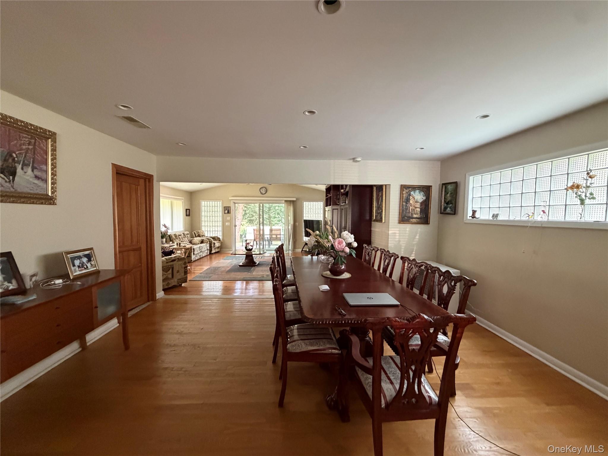 7 Elizabeth Way – For Sale photo 10