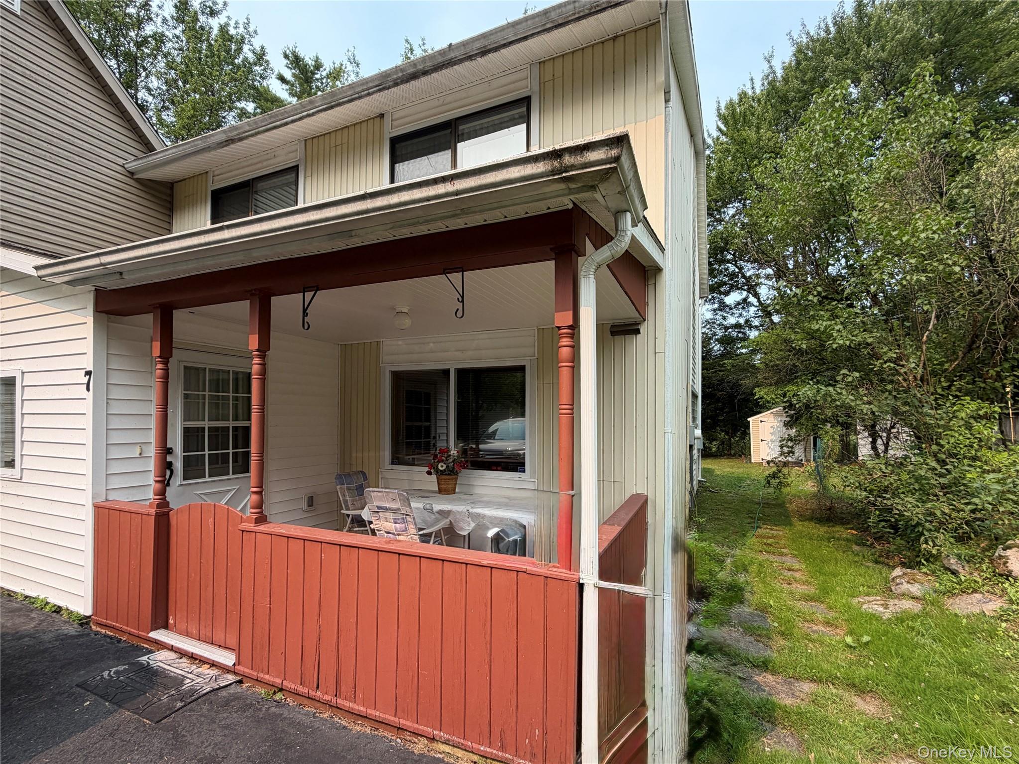 7 Elizabeth Way – For Sale photo 2