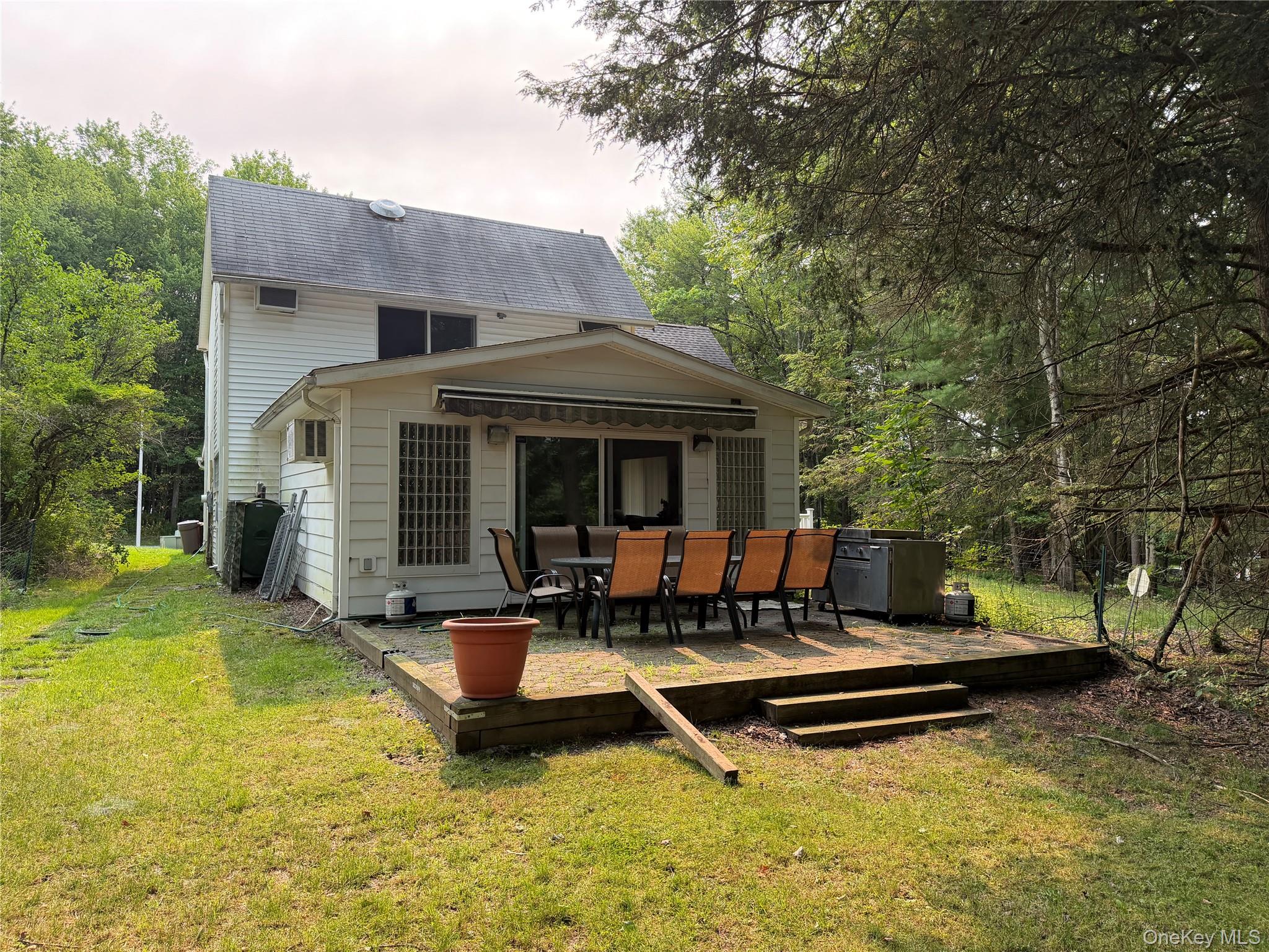 7 Elizabeth Way – For Sale photo 3