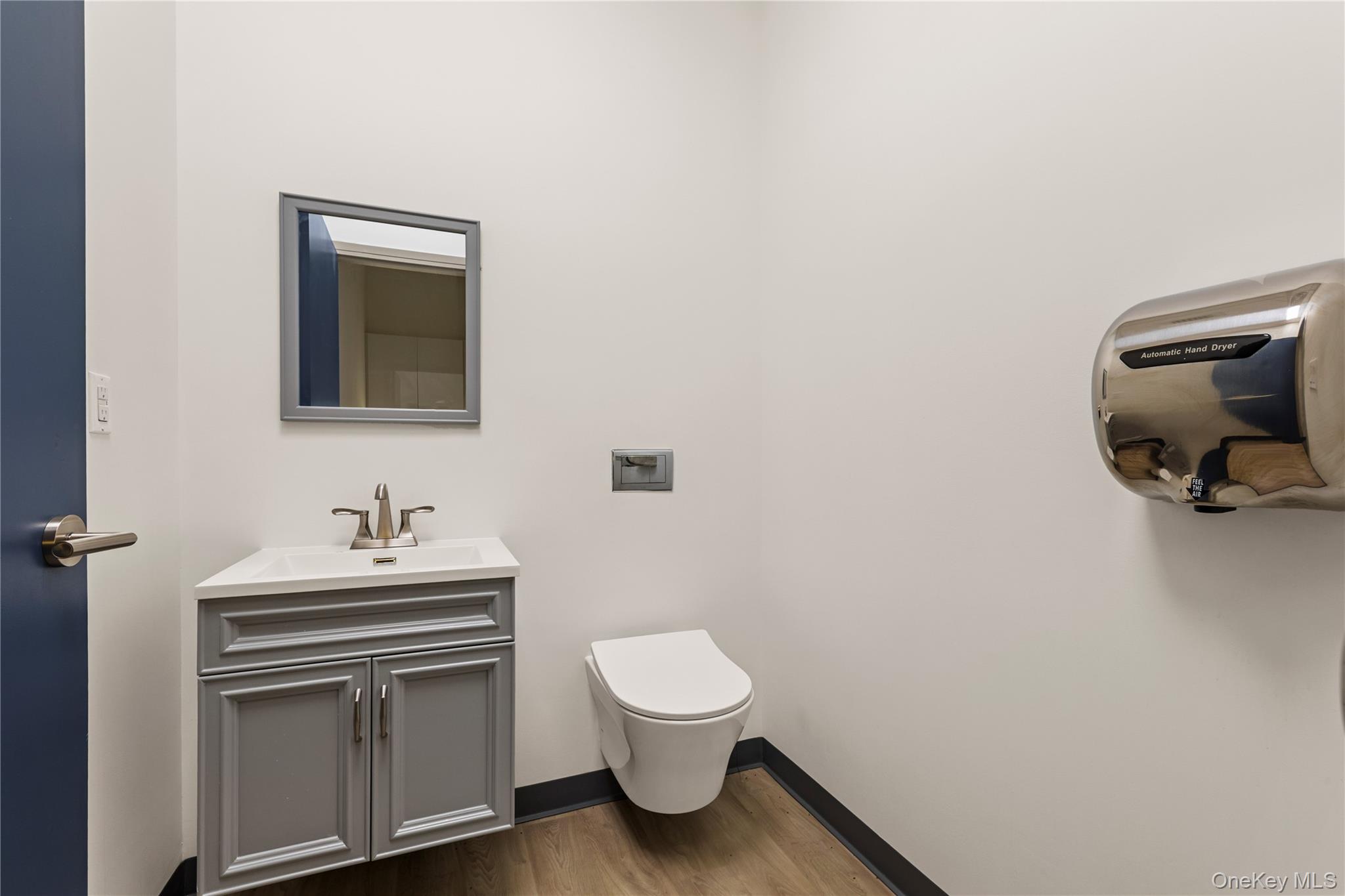 131-07 40th Road, Unit E20 photo 7