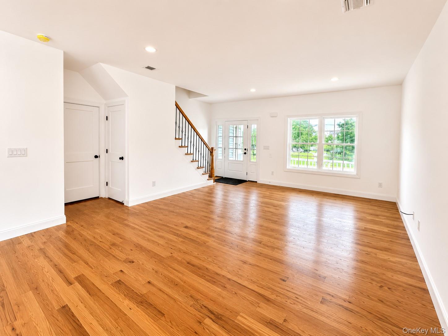 7 Edgewater Drive – For Sale photo 11