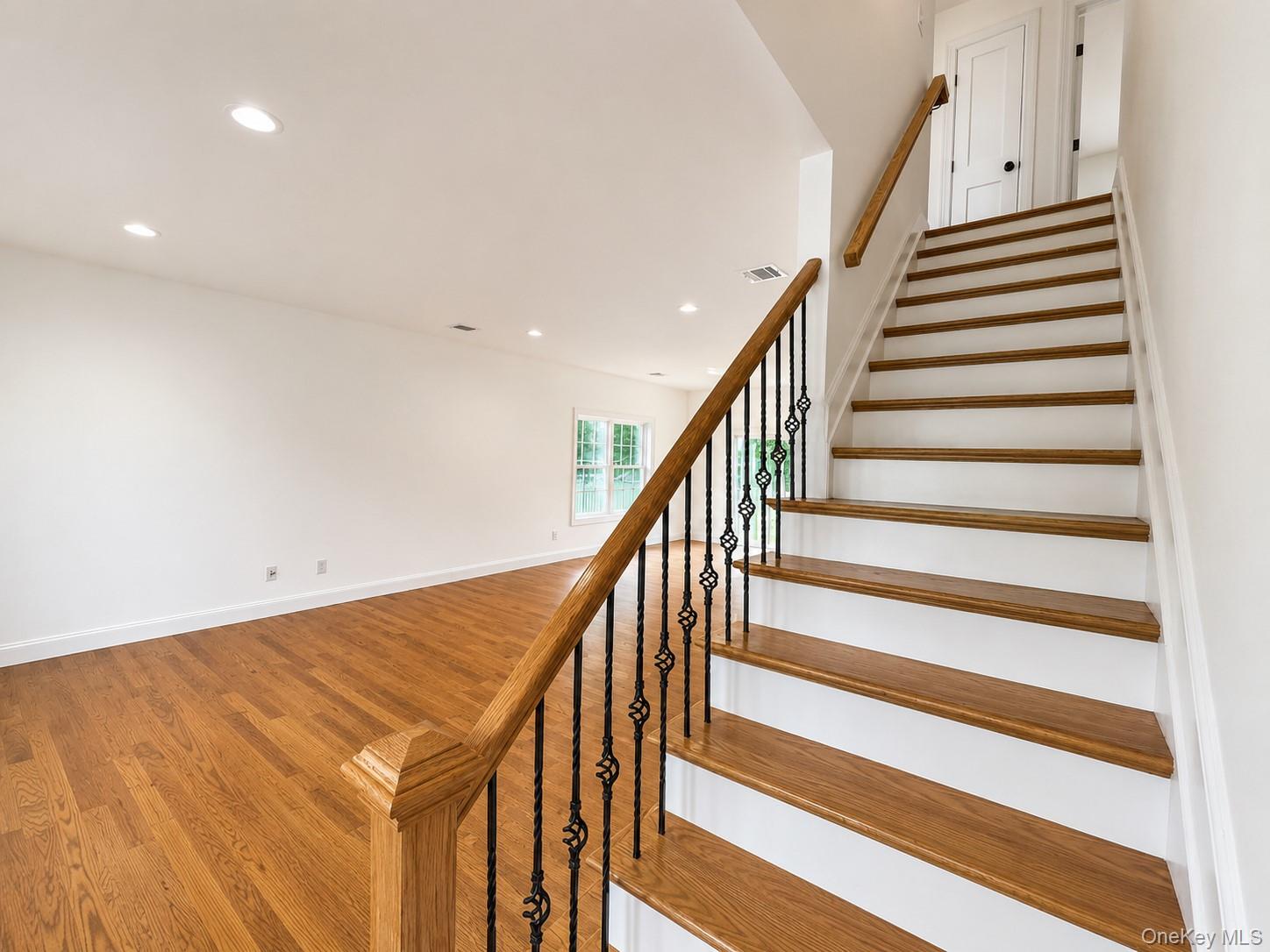 7 Edgewater Drive – For Sale photo 22
