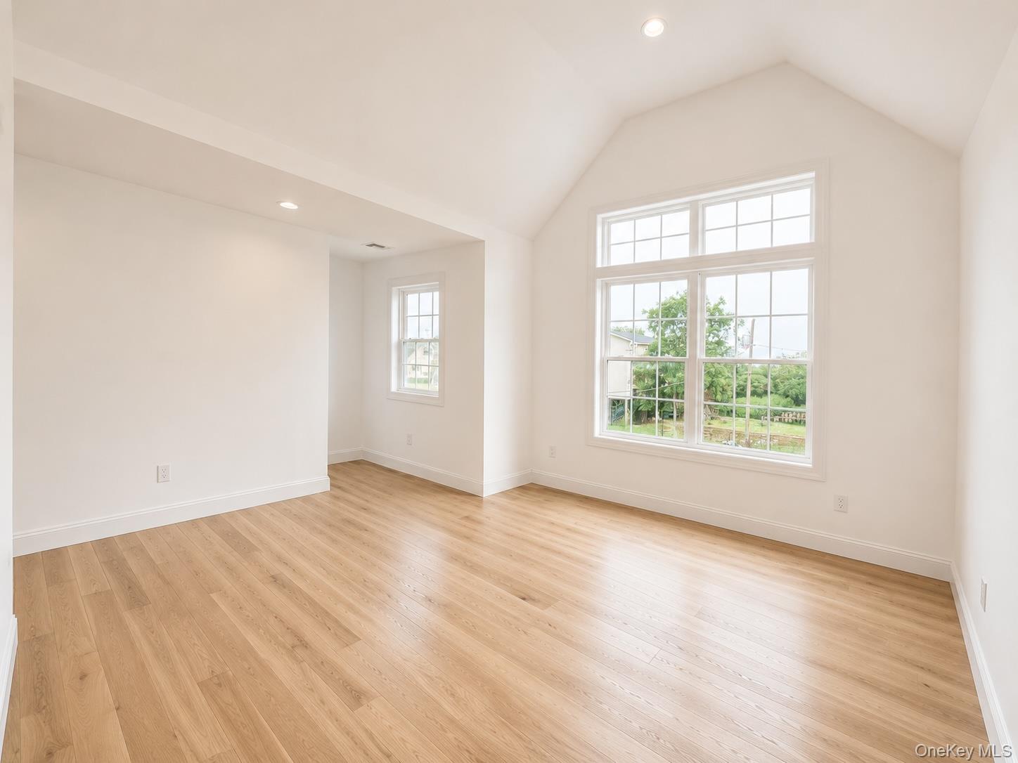 7 Edgewater Drive – For Sale photo 24