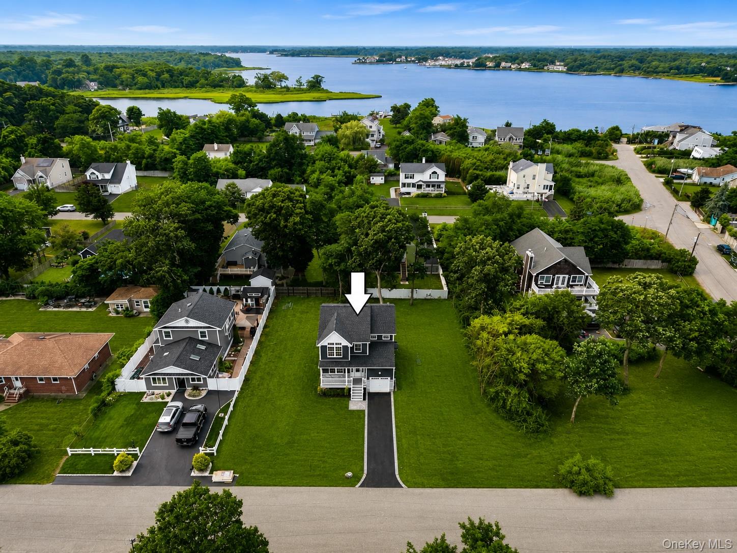 7 Edgewater Drive – For Sale