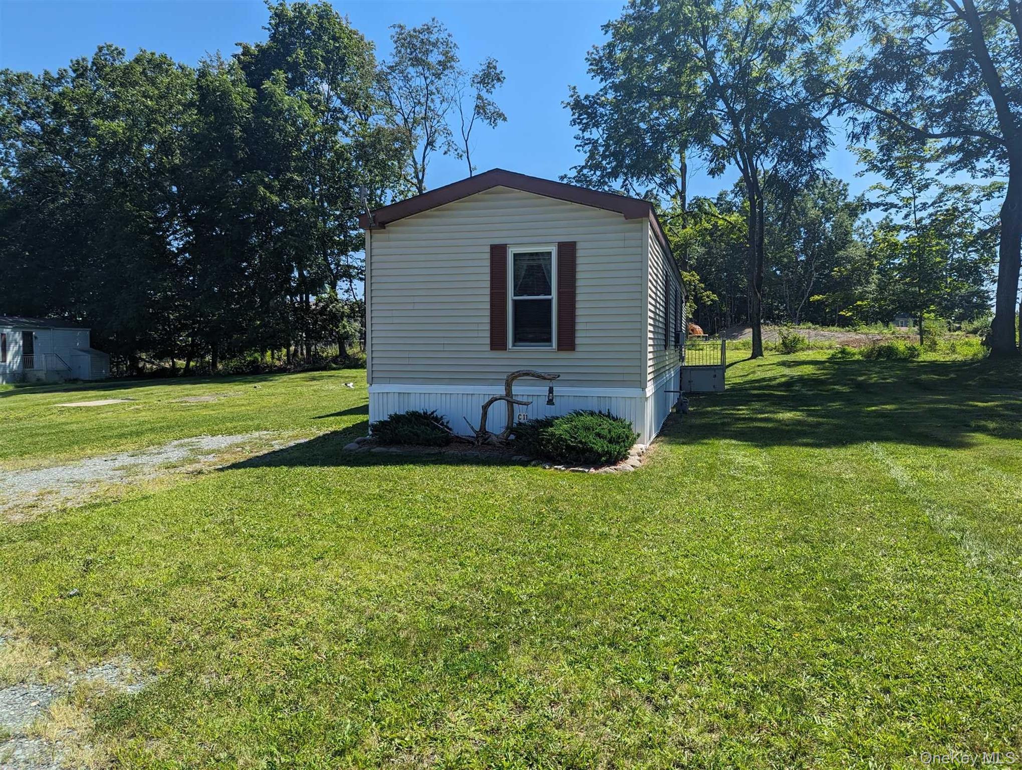 132 North Montgomery Street, Unit C11
