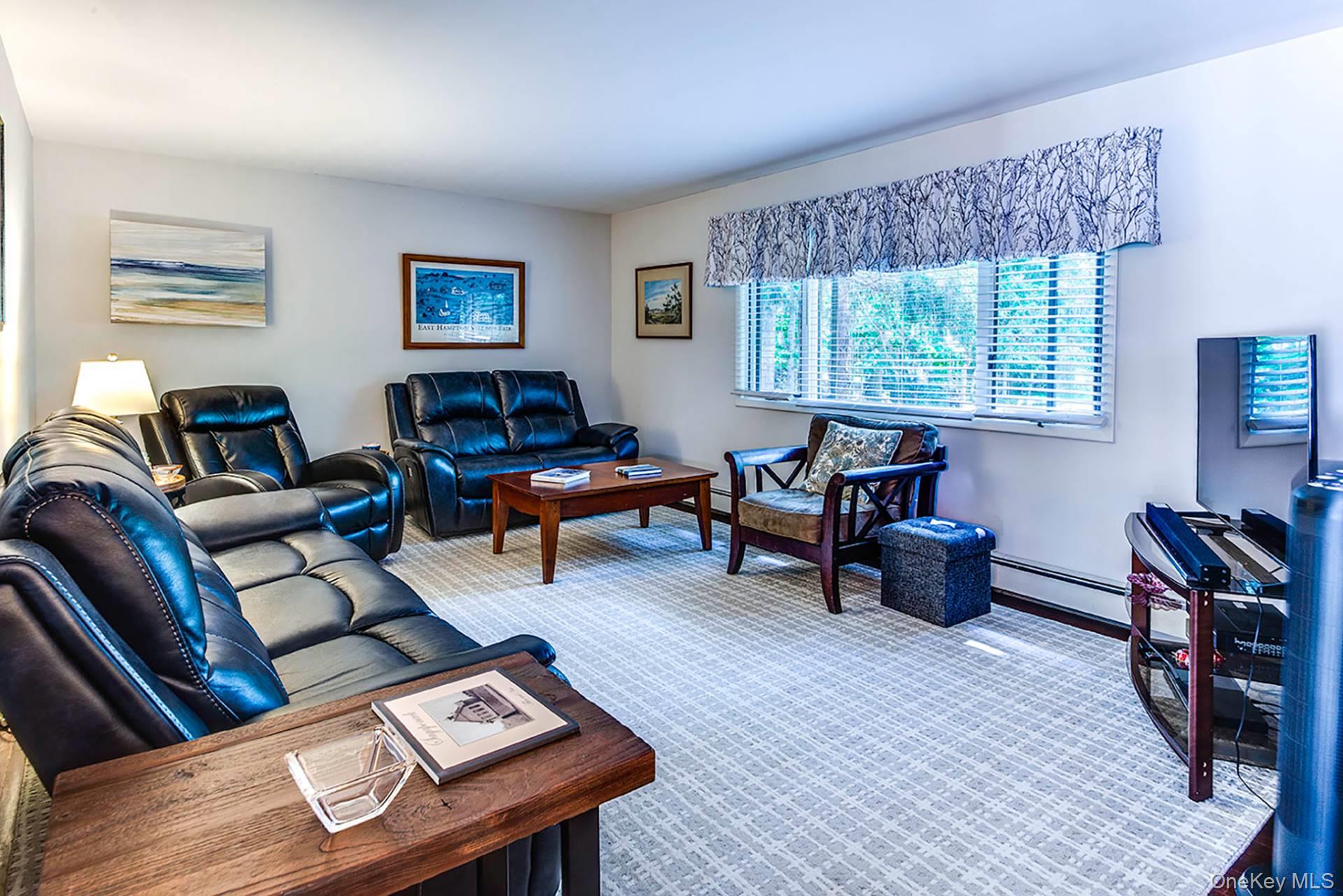 123 Montauk Boulevard – For Sale photo 5