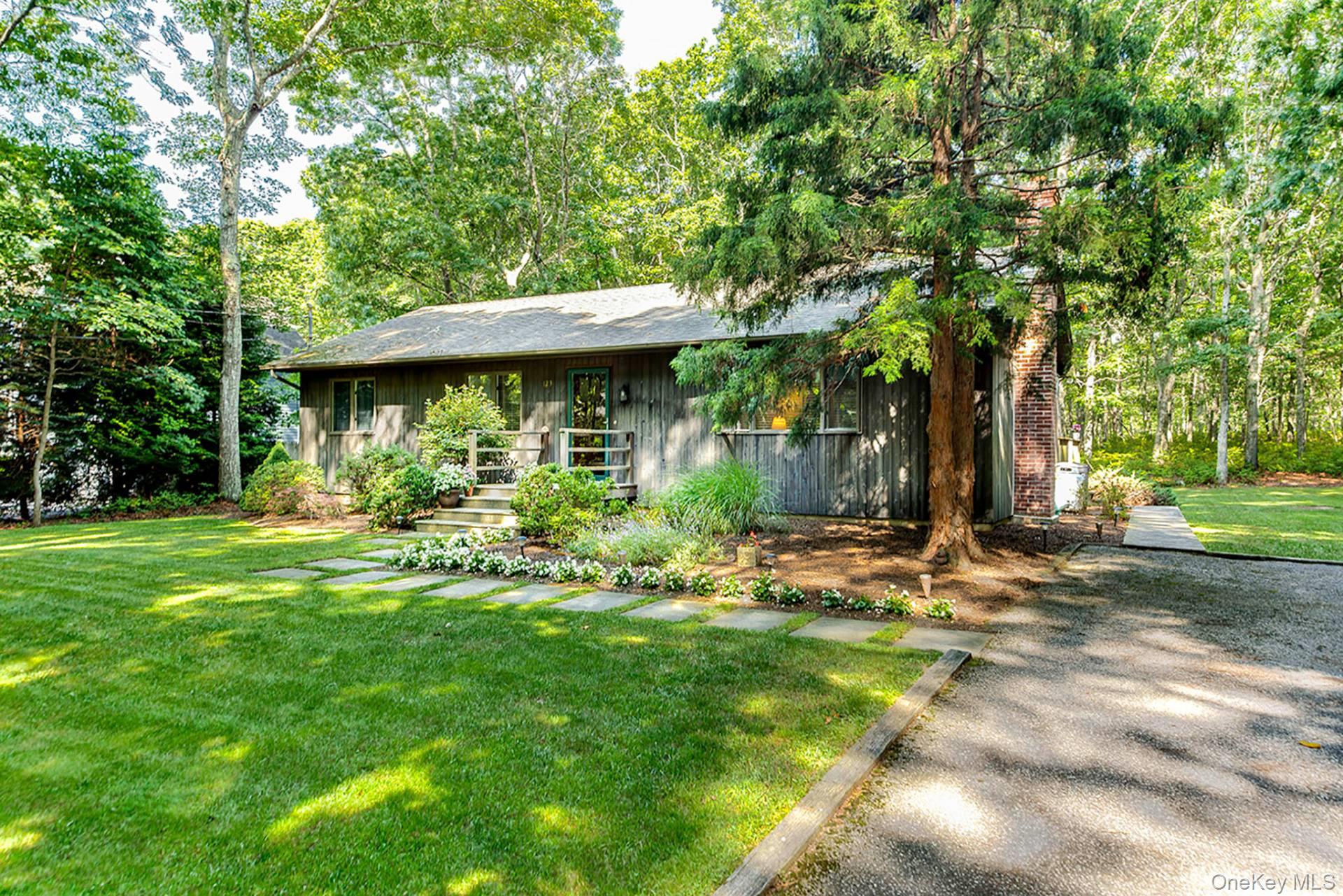 123 Montauk Boulevard – For Sale photo 2