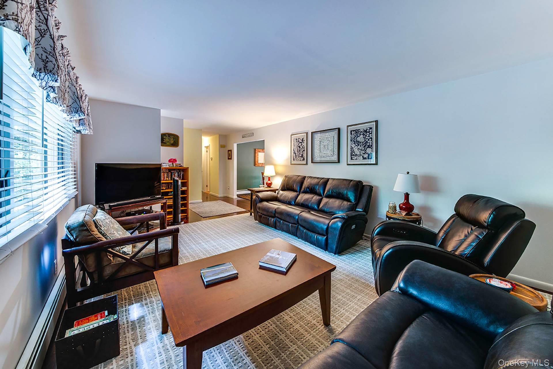 123 Montauk Boulevard – For Sale photo 8