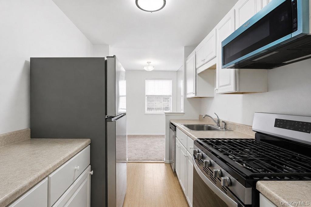 84-29 153rd Avenue, Unit 5A photo 3