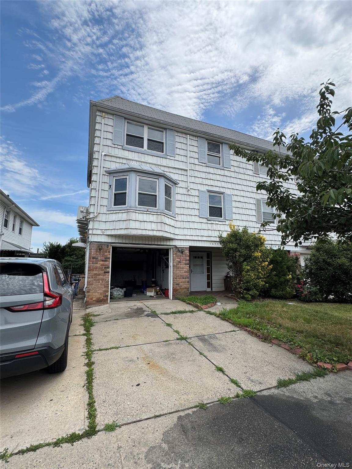 16-33 Bell Boulevard – For Sale