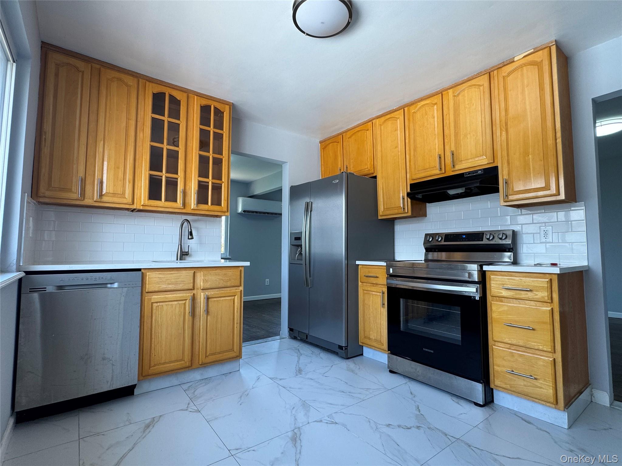 16-33 Bell Boulevard – For Sale photo 7
