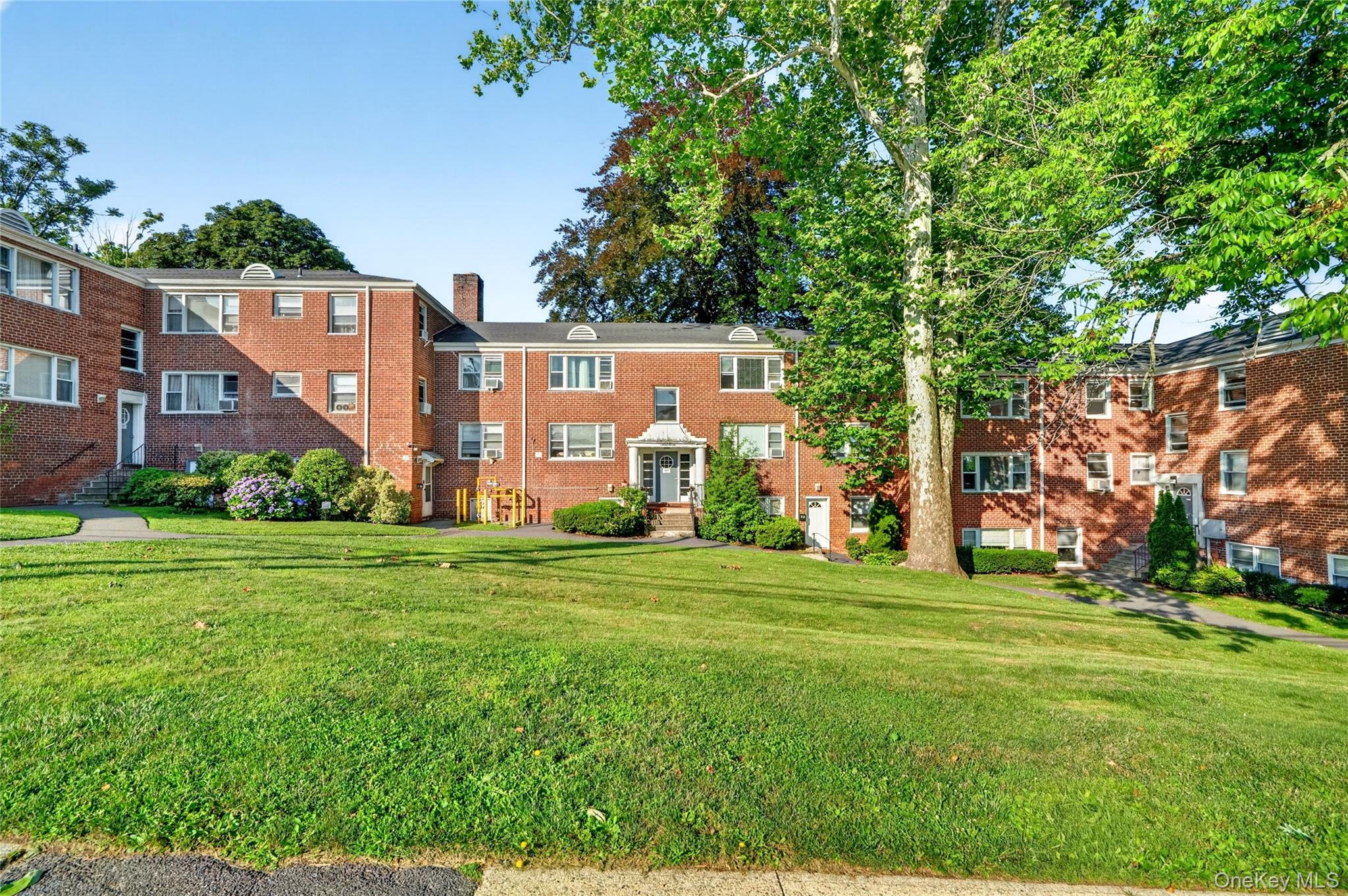 2 Soundview Avenue, Unit A2G photo 3