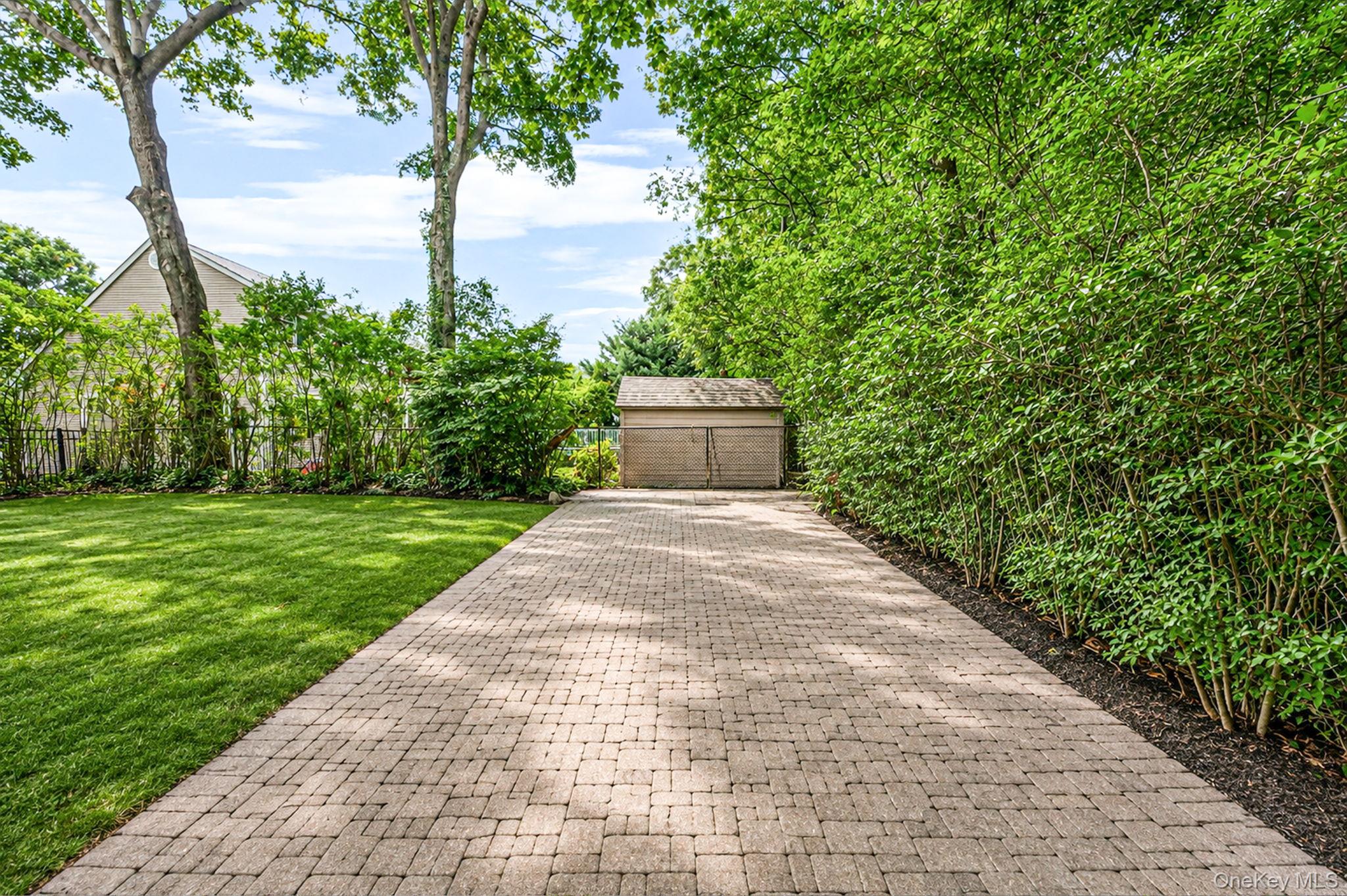 194 Phyllis Drive – For Sale photo 27