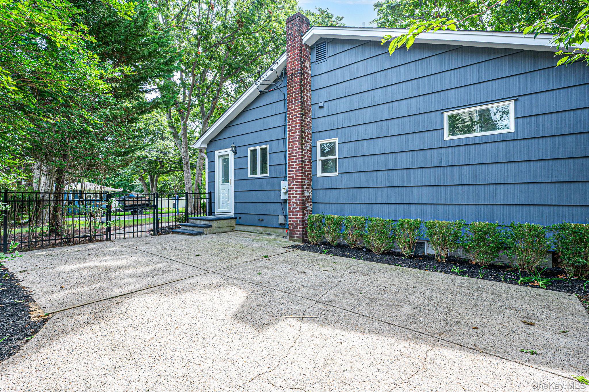 194 Phyllis Drive – For Sale photo 30