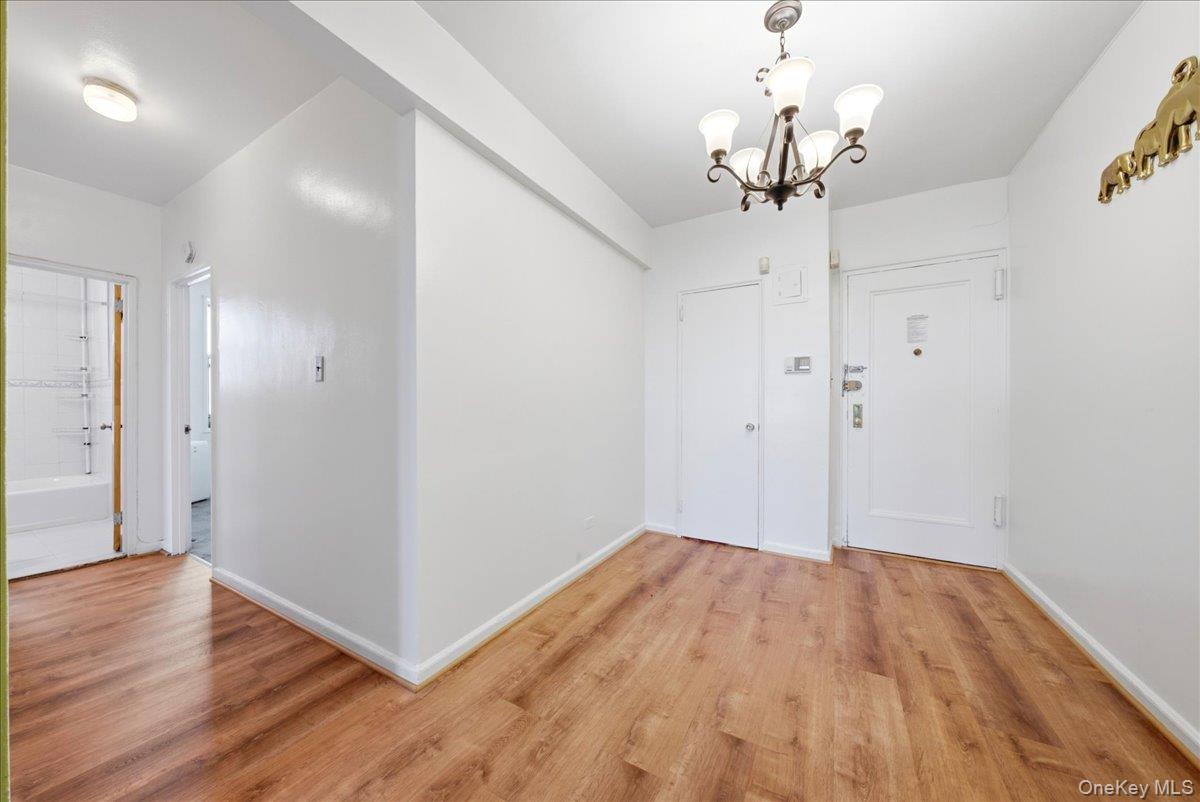 50 Kenilworth Place, Unit 6M photo 5