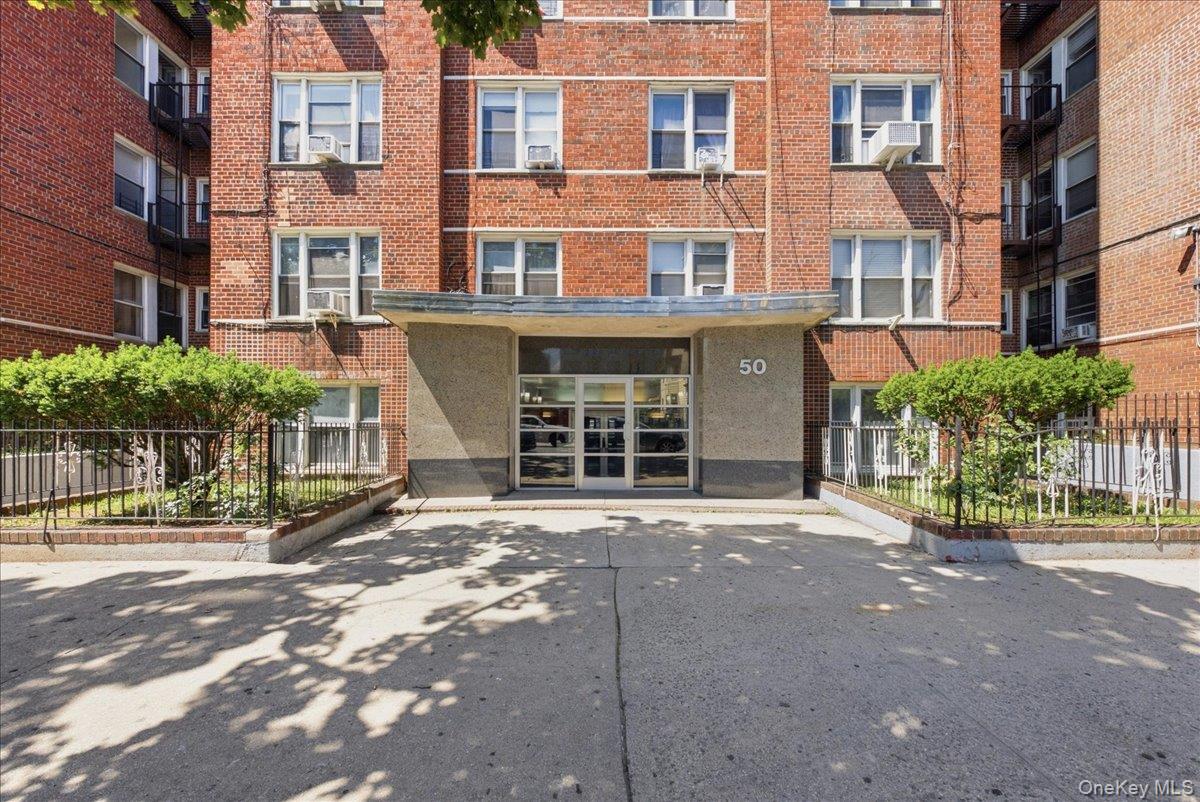 50 Kenilworth Place, Unit 6M photo 2
