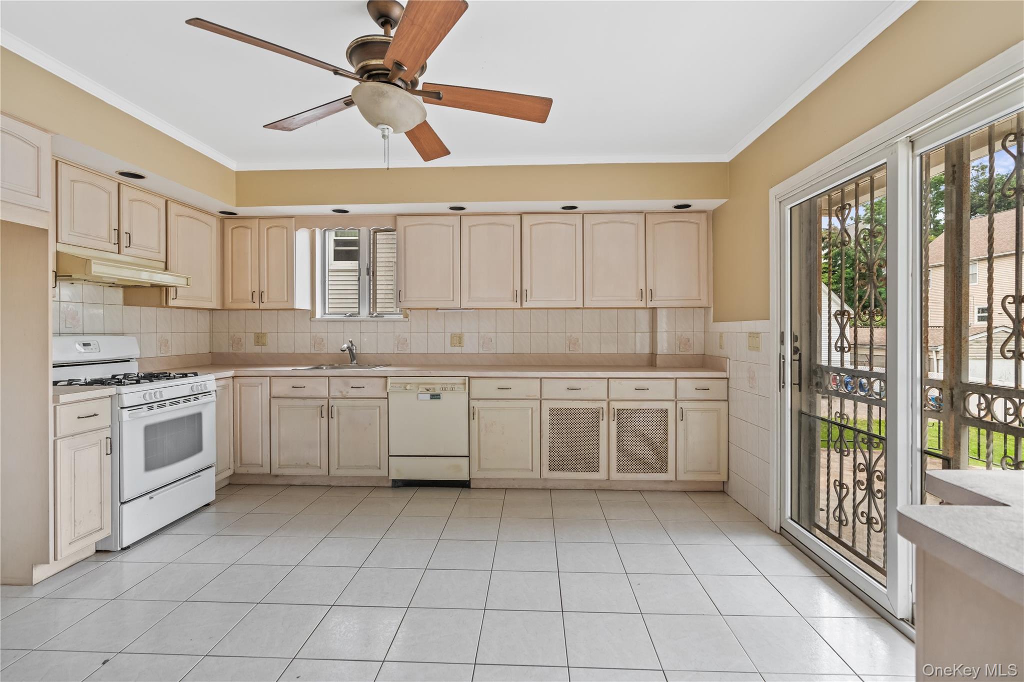 743 Palisade Avenue – For Sale photo 5