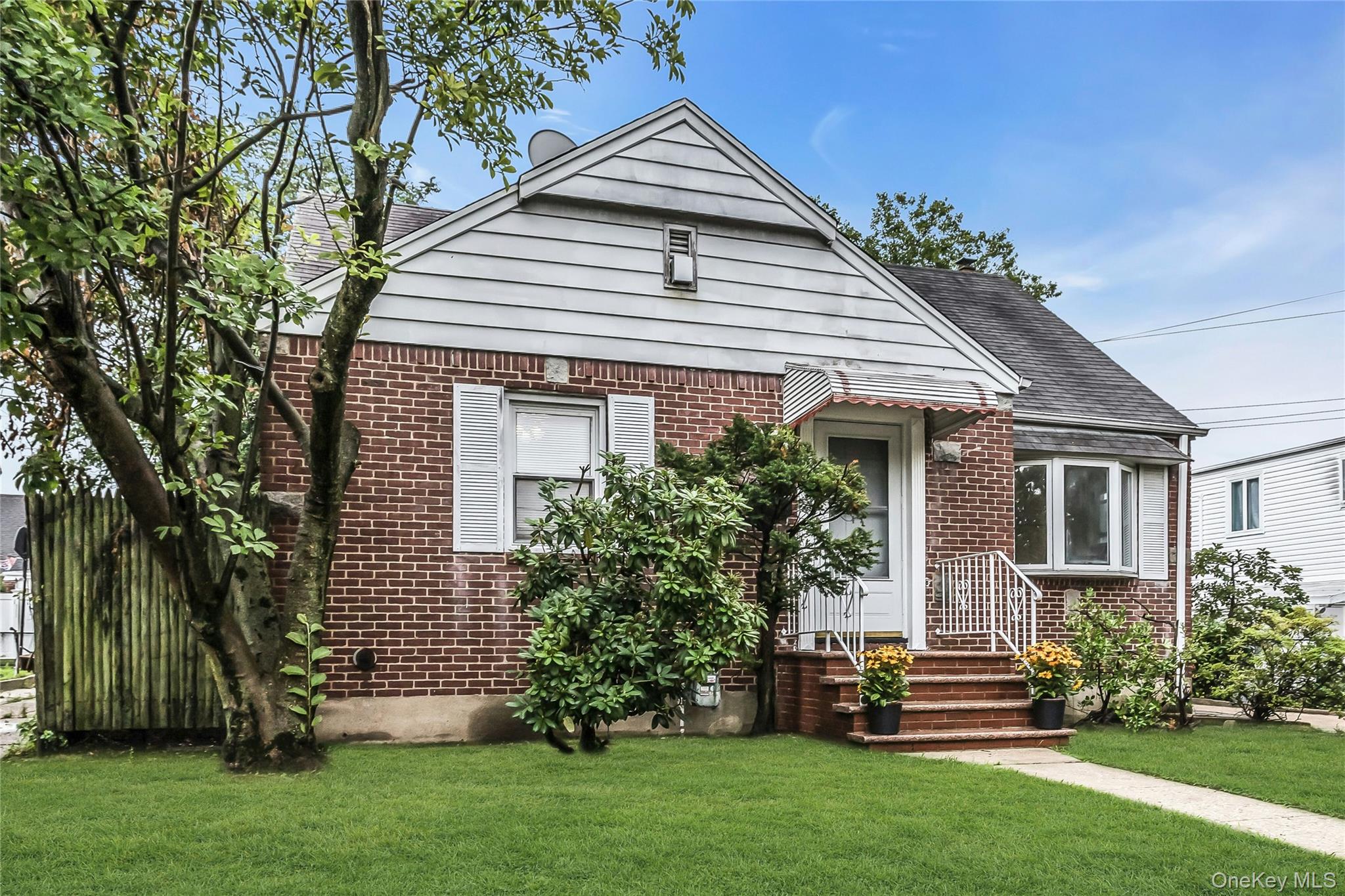 5 Sobro Avenue – For Sale photo 2