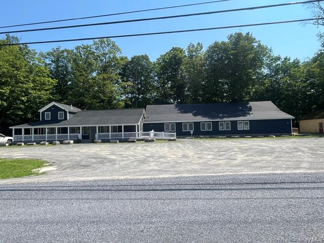 17 Cherry Plain Square – For Sale photo 2