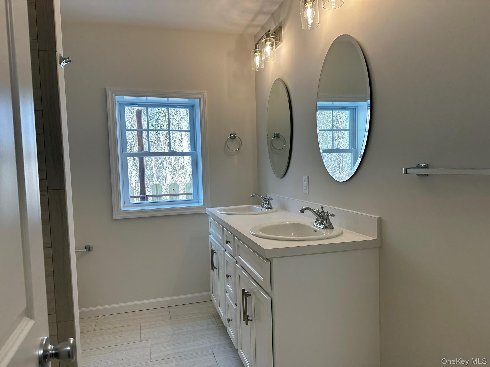 125 W Main Street – For Sale photo 25