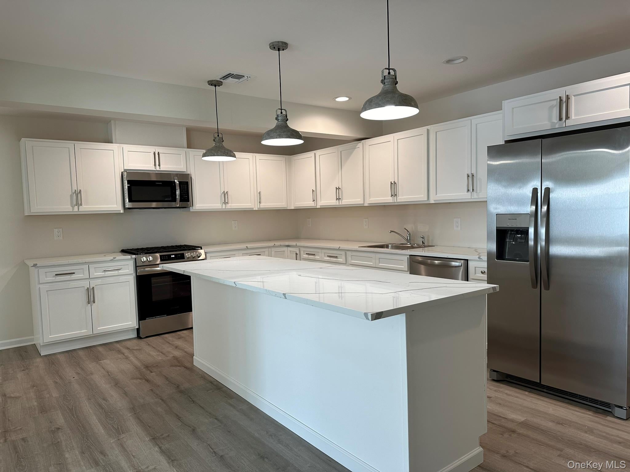 125 W Main Street – For Sale photo 36