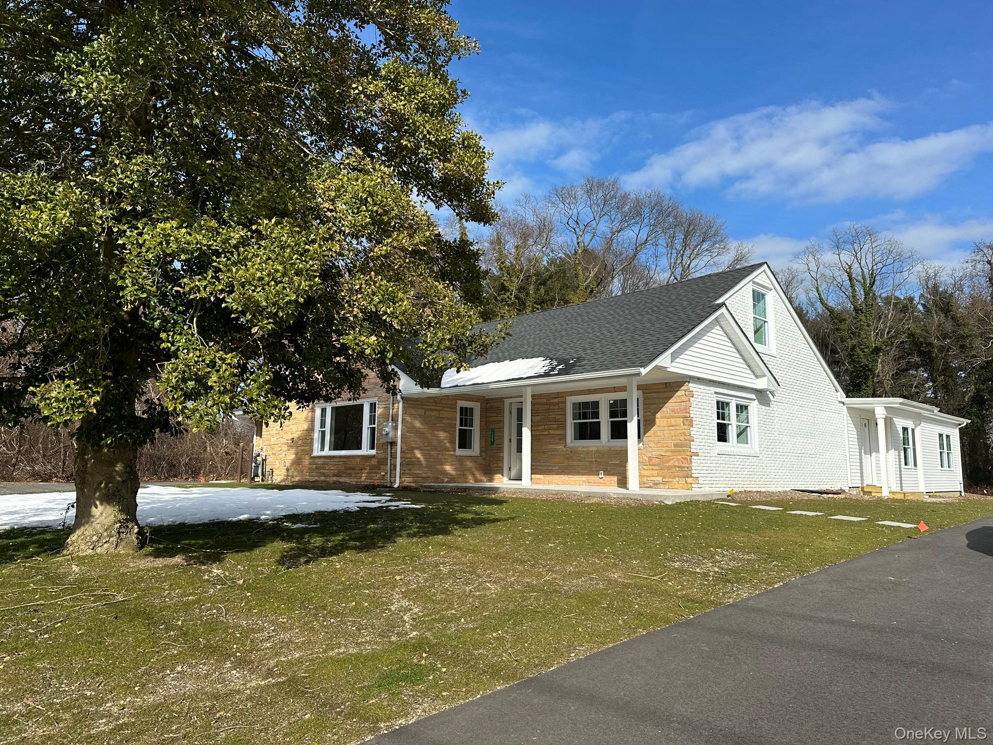 125 W Main Street – For Sale