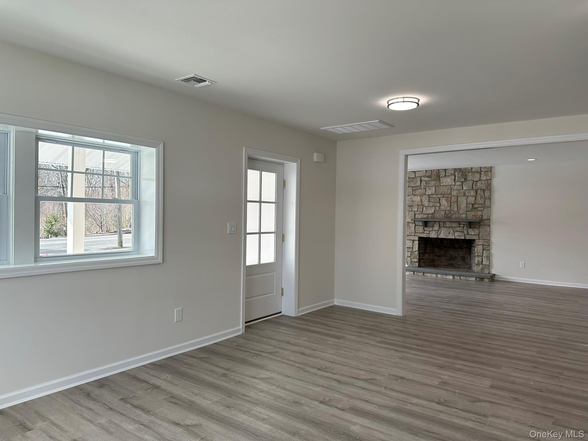 125 W Main Street – For Sale photo 8