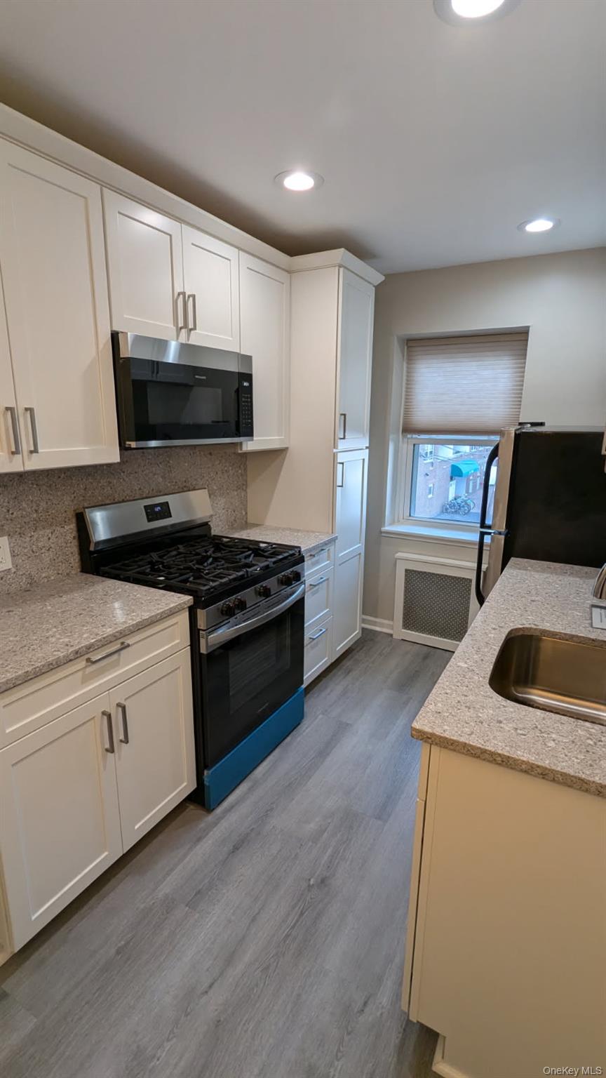 740 East Broadway, Unit 2F photo 9