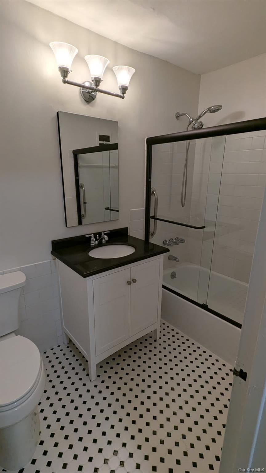740 East Broadway, Unit 2F photo 11