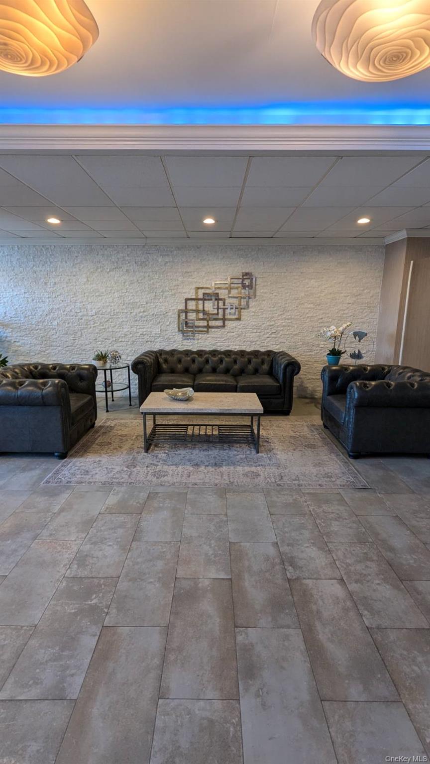 740 East Broadway, Unit 2F photo 3