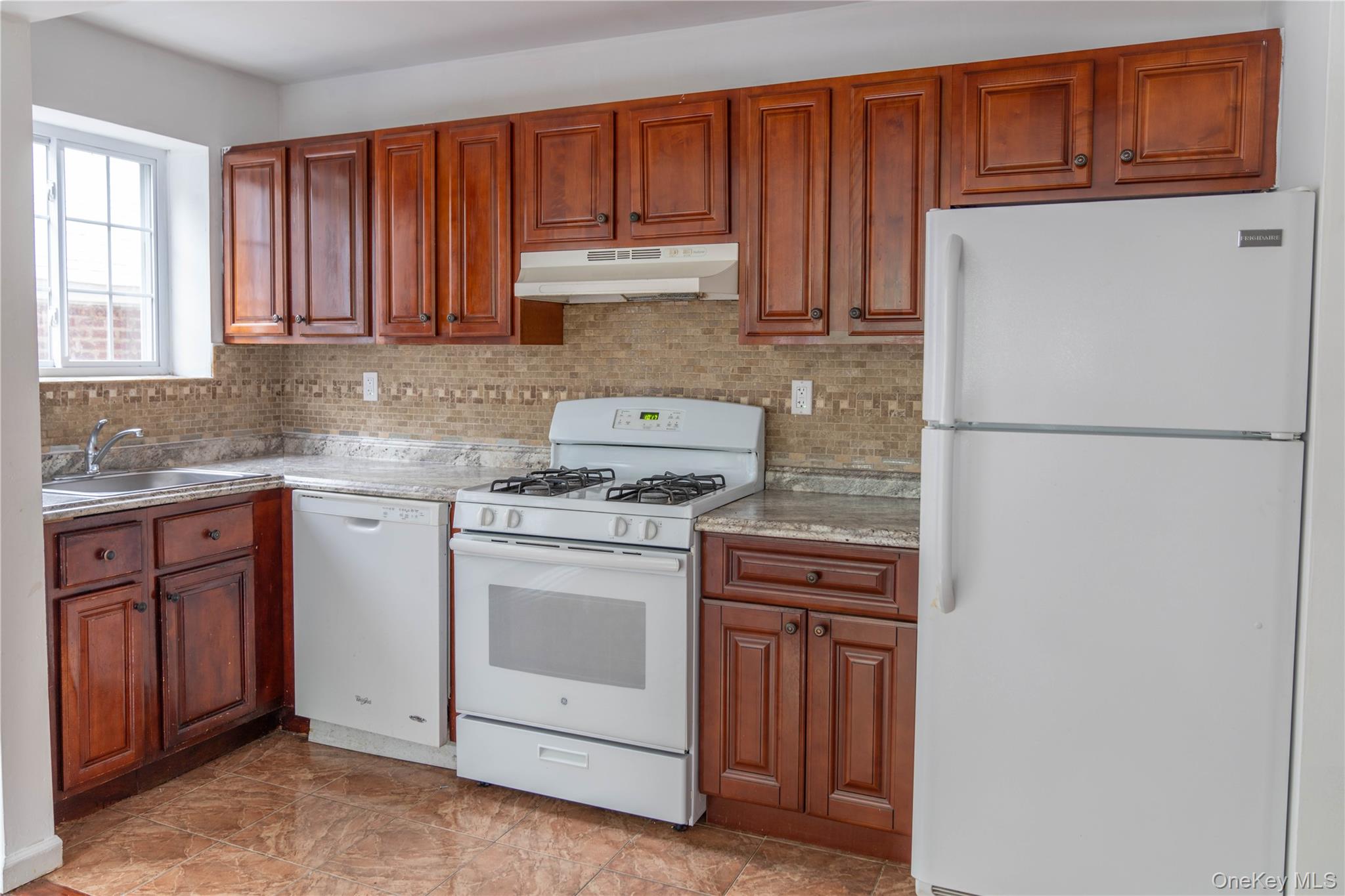 3115 Fenton Avenue – For Sale photo 8