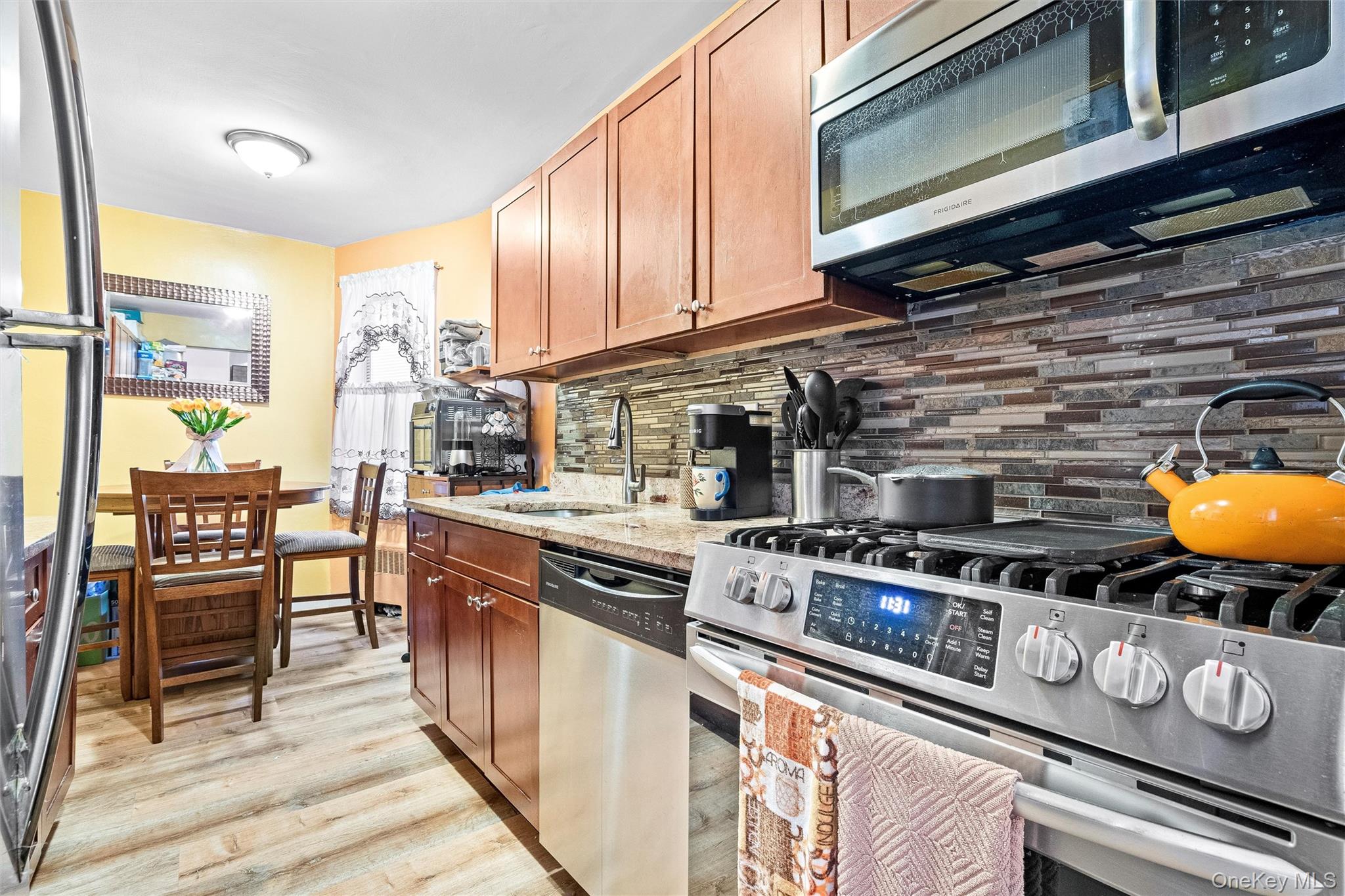 2080 Barnes Avenue, Unit 4A photo 7