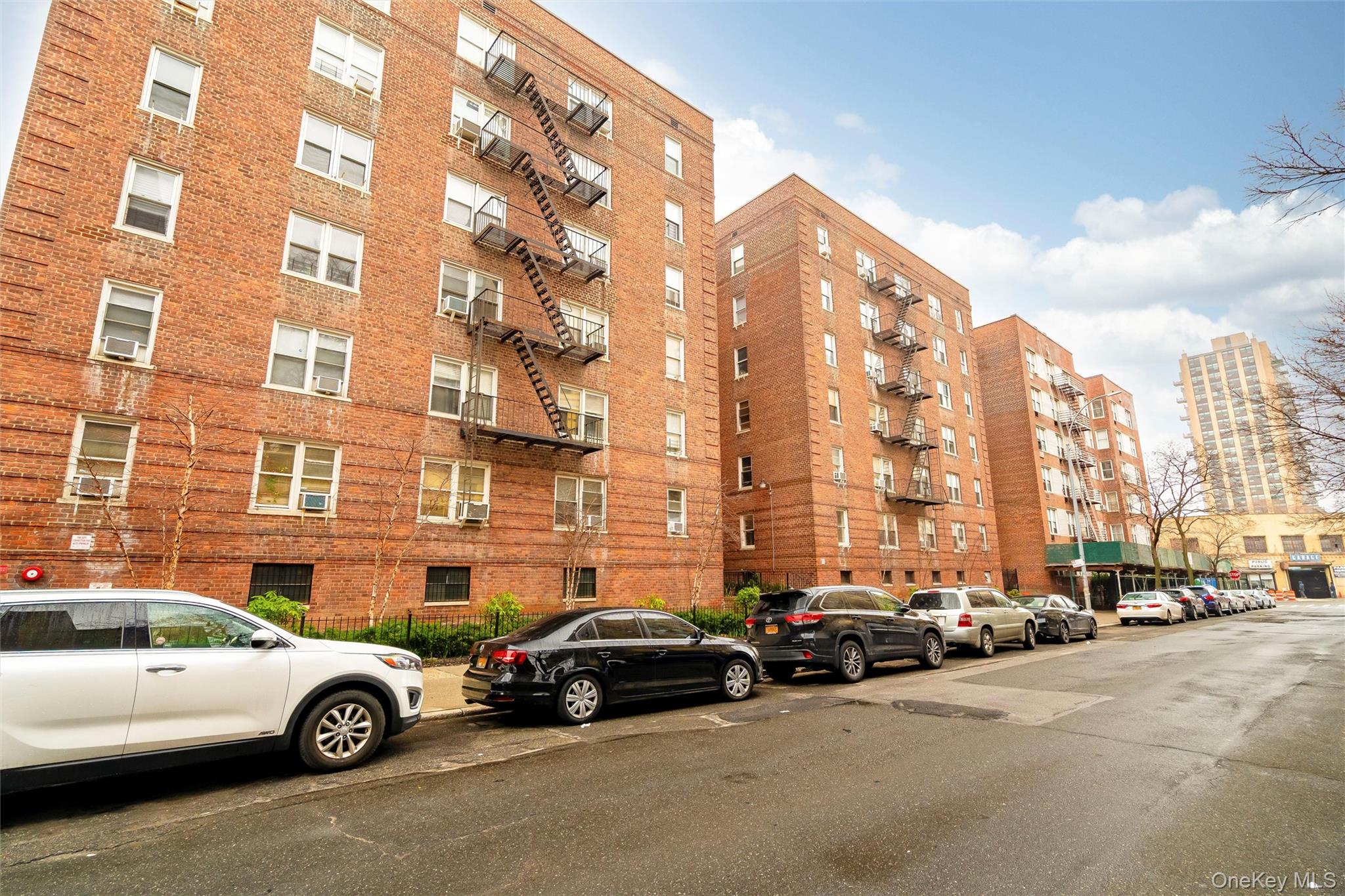 2080 Barnes Avenue, Unit 4A photo 32