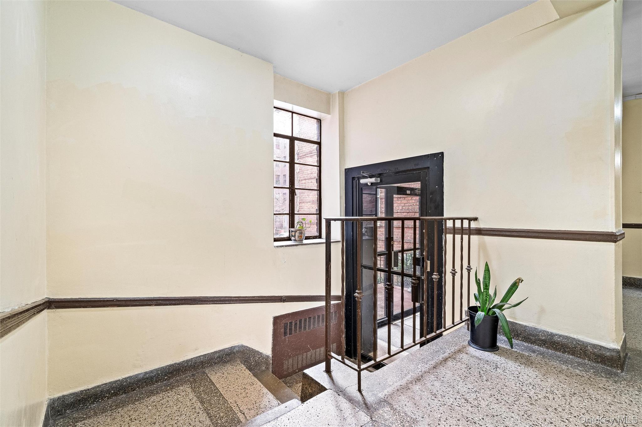 2080 Barnes Avenue, Unit 4A photo 5