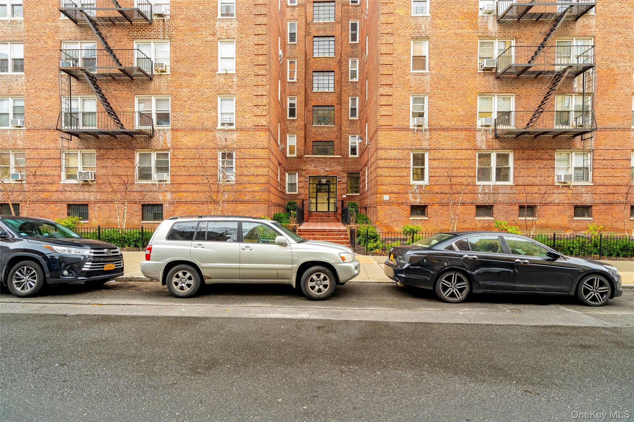 2080 Barnes Avenue, Unit 4A photo 30