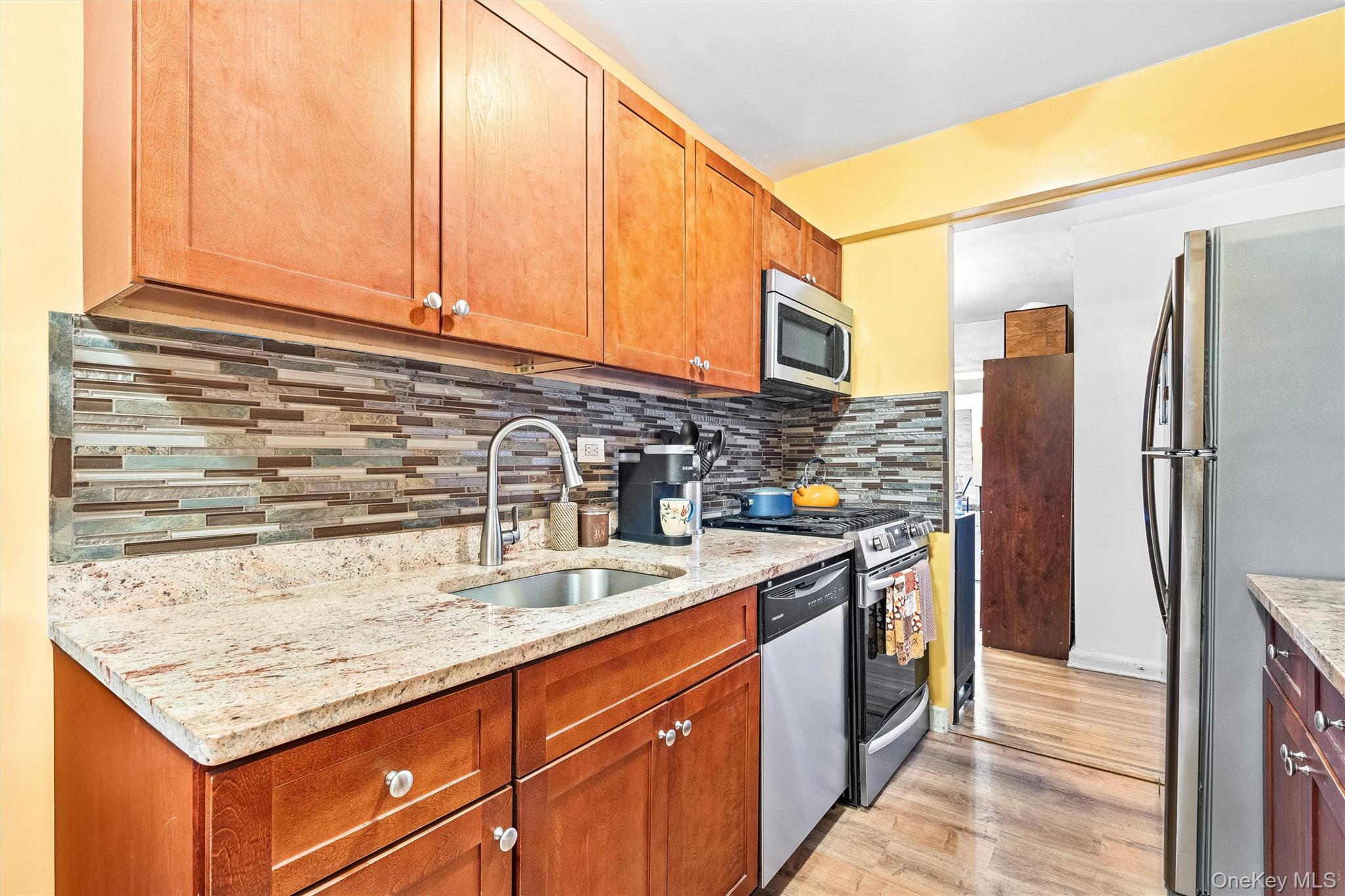 2080 Barnes Avenue, Unit 4A photo 12