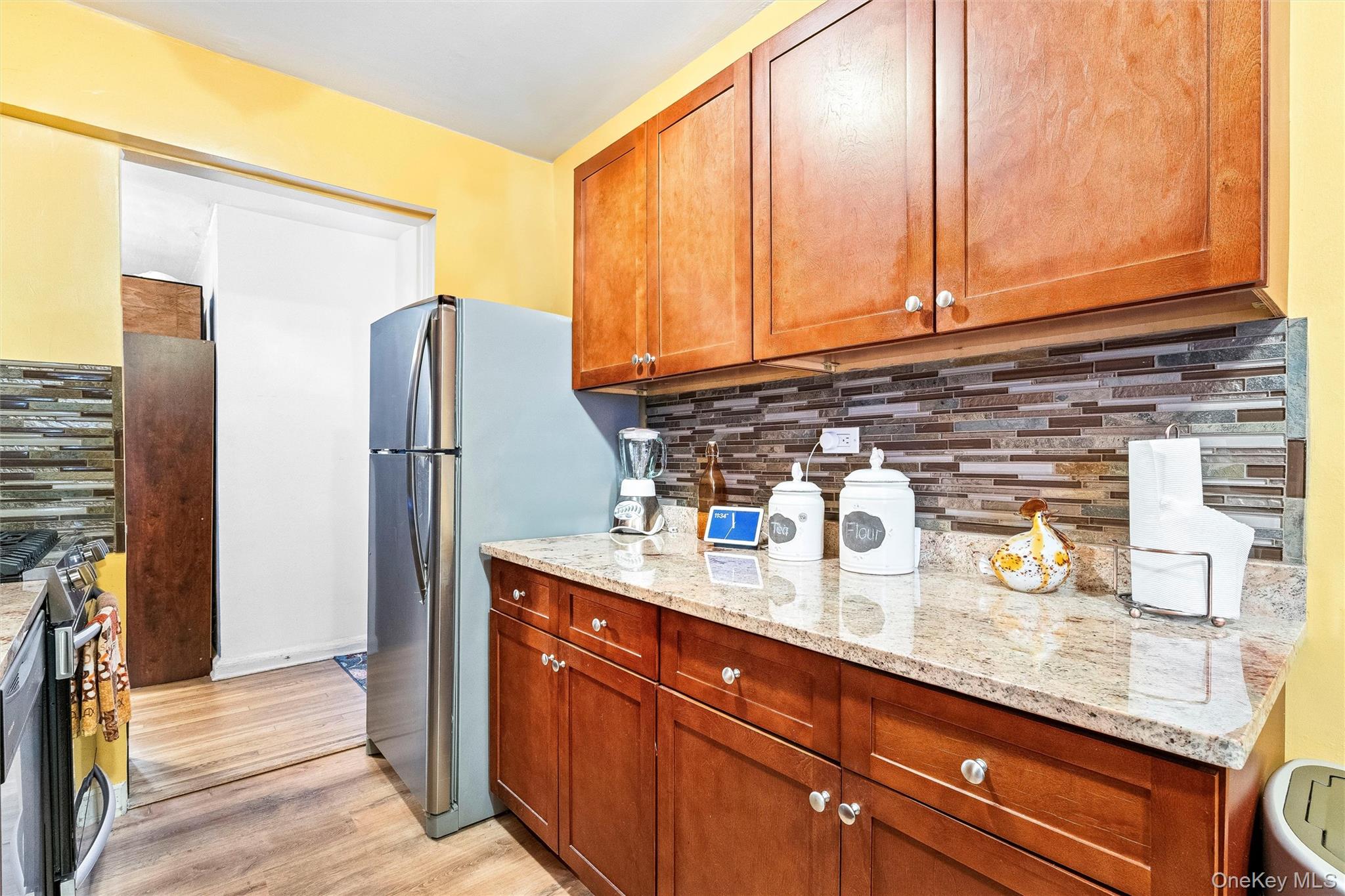 2080 Barnes Avenue, Unit 4A photo 11